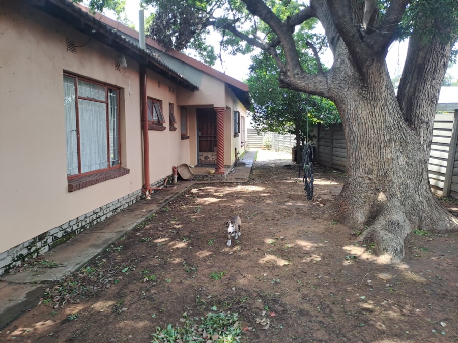 4 Bedroom Property for Sale in Oos Einde North West